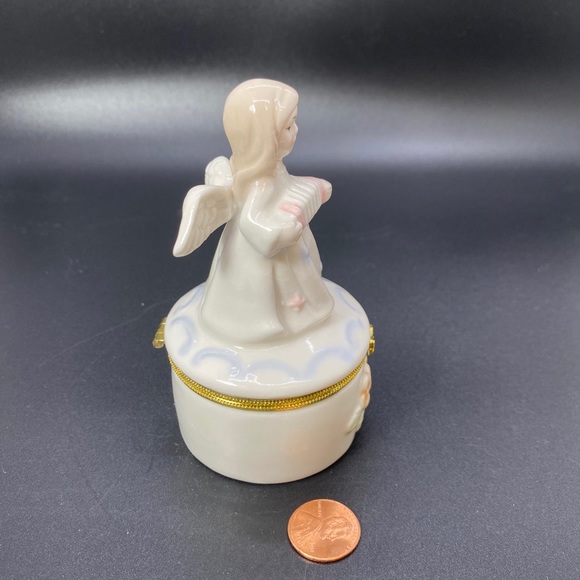 Greenbrier International Vintage Angel With Concertin Trinket Box/Gold Trim#312 - Picture 2 of 8